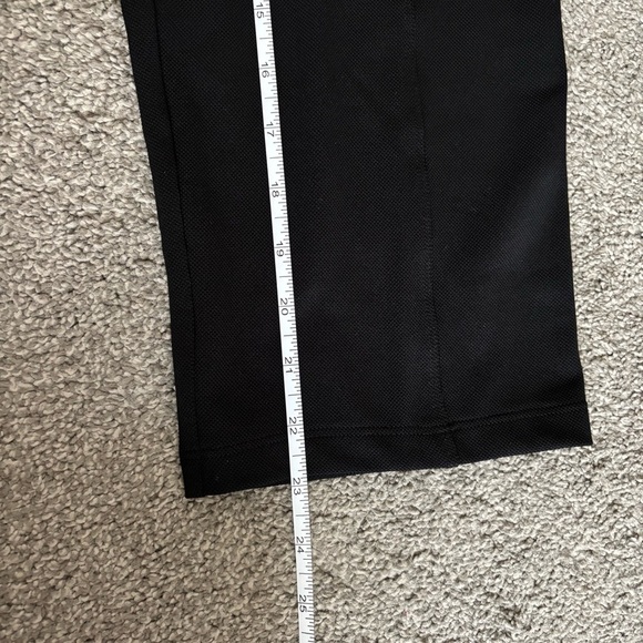 3/$25 Joe Fresh Active Cropped Joggers - Picture 5 of 5